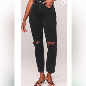 Abercrombie Curve Love Ultra High Rise 90s Straight Jean in color Black Destroy
